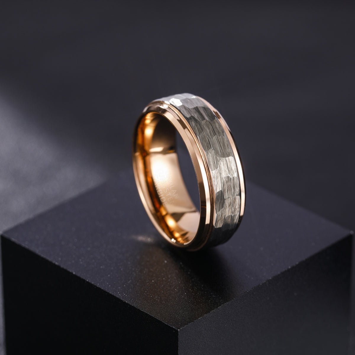 Fashion Jewelry 8mm Rose Gold Plated Hammered Tungsten Carbide Ring for Men Wedding Engagement