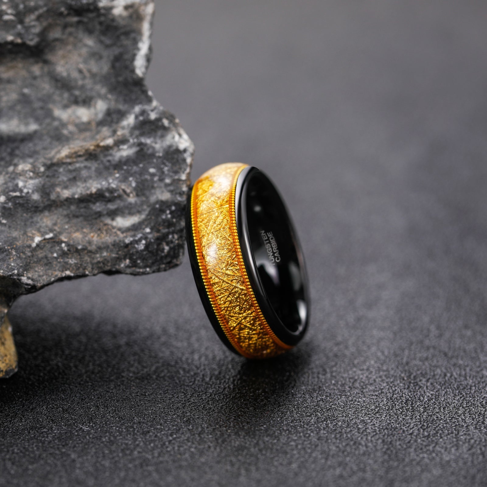 Fashion Male Jewelry 8mm Dual Guitar String and Gold Wire Tungsten Carbide Rings for Men Wedding Engagement